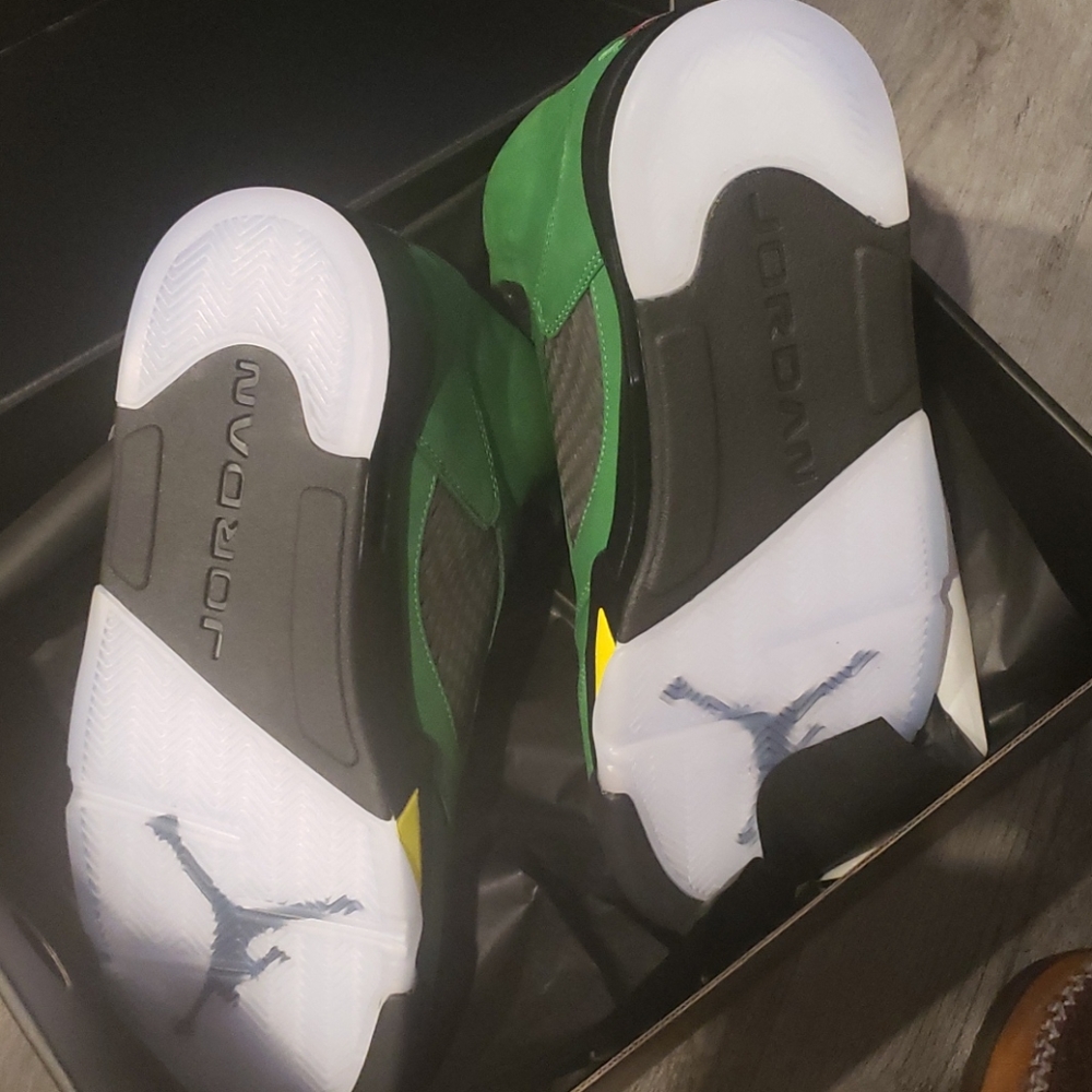 Jordan 5 - Picture 2 of 4